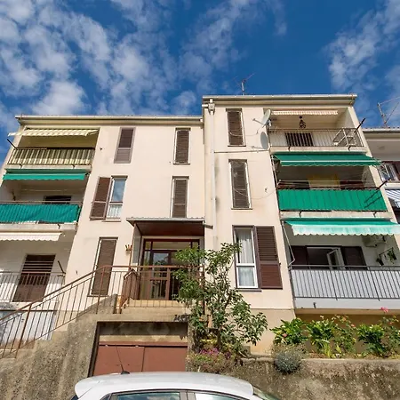 Apartment La Perla